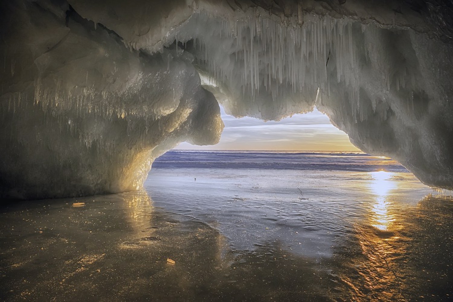 lake superior ice caves