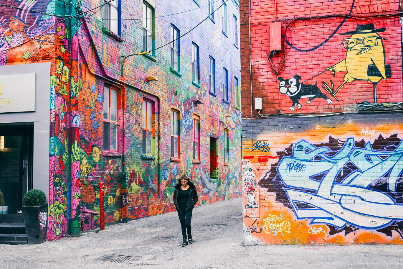 graffiti alley