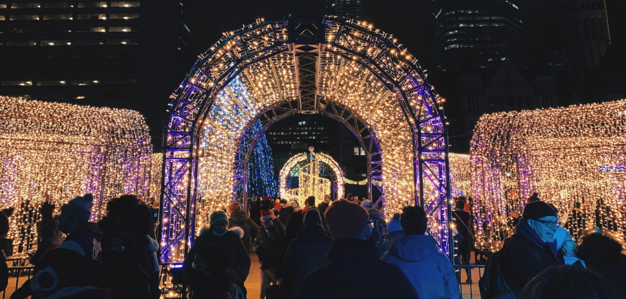 things to do in toronto december 2021