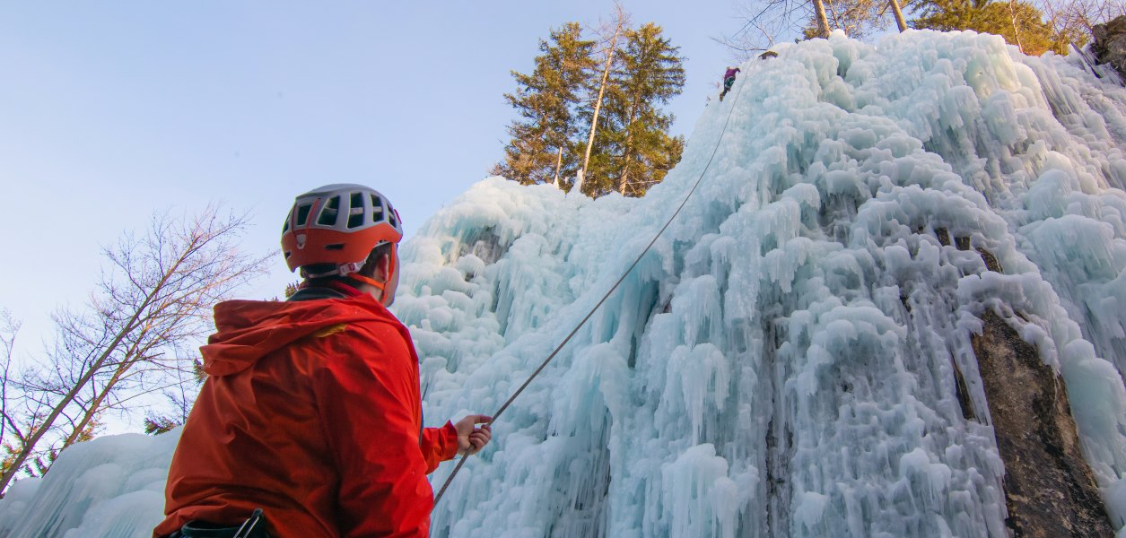 ice climbing ontario