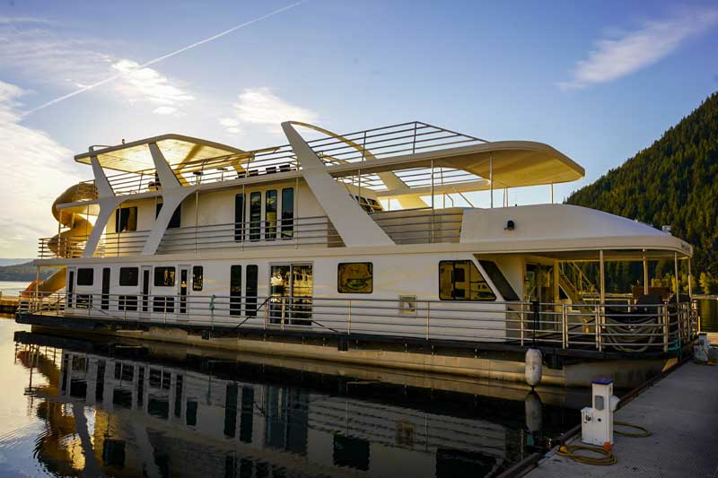 houseboat for rent bc