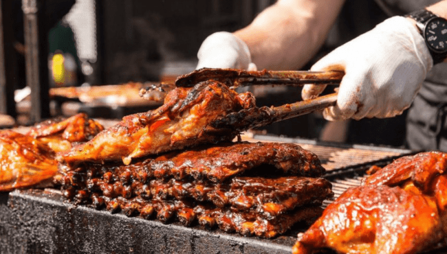 Northern Heat Rib Series - Rack of ribs on the grill