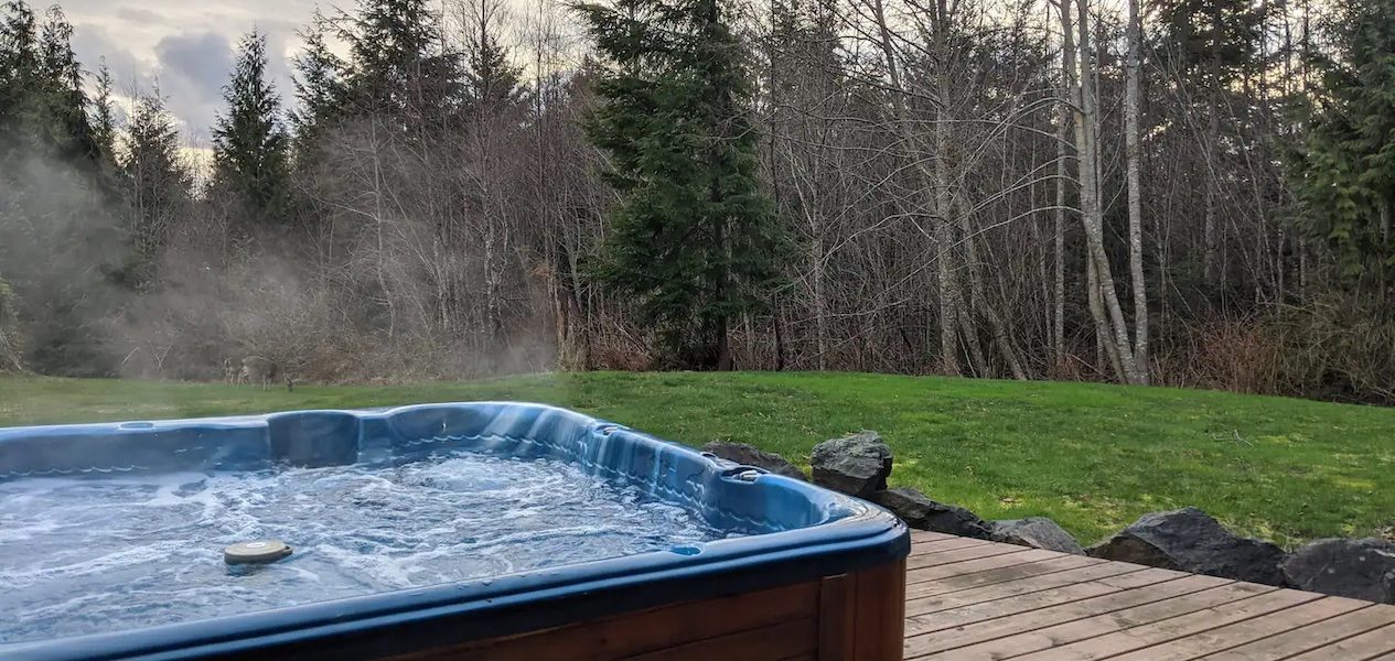 airbnb with a hot tub bc