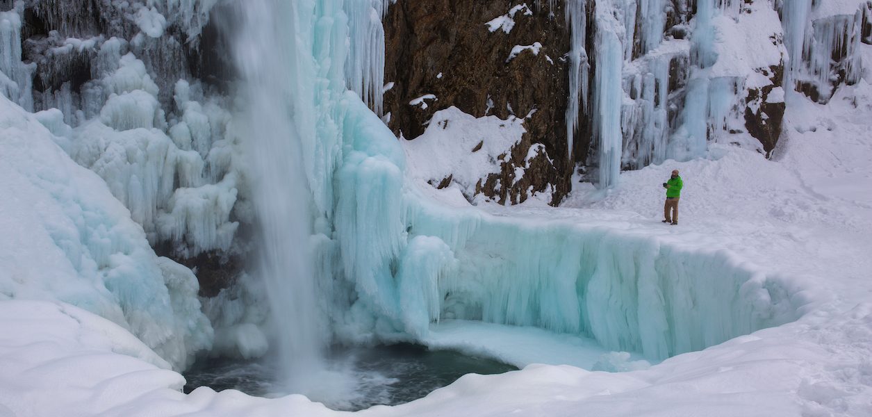 frozen waterfalls washington state