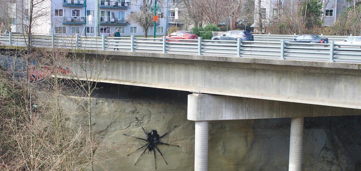 spider art sculpture vancouver