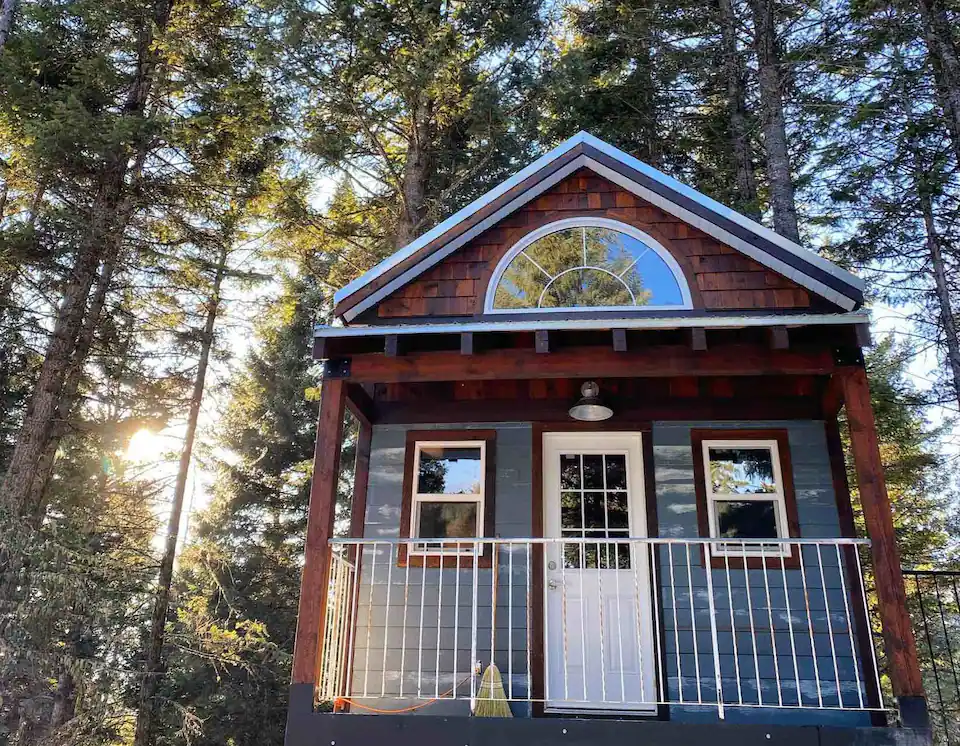 scenic cabins bc airbnb spring