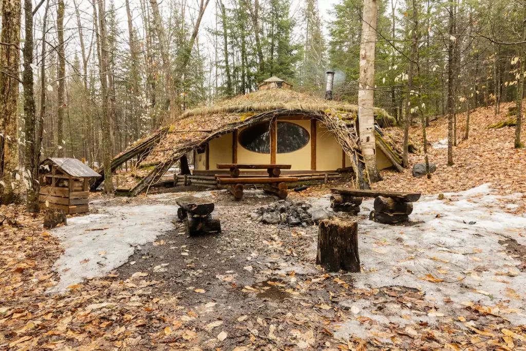 airbnb earth homes